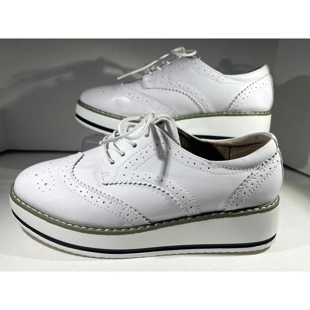 Dadawen Women's Platform White Leather Wingtip Square Toe Oxford Shoe Sz 10.5 US
